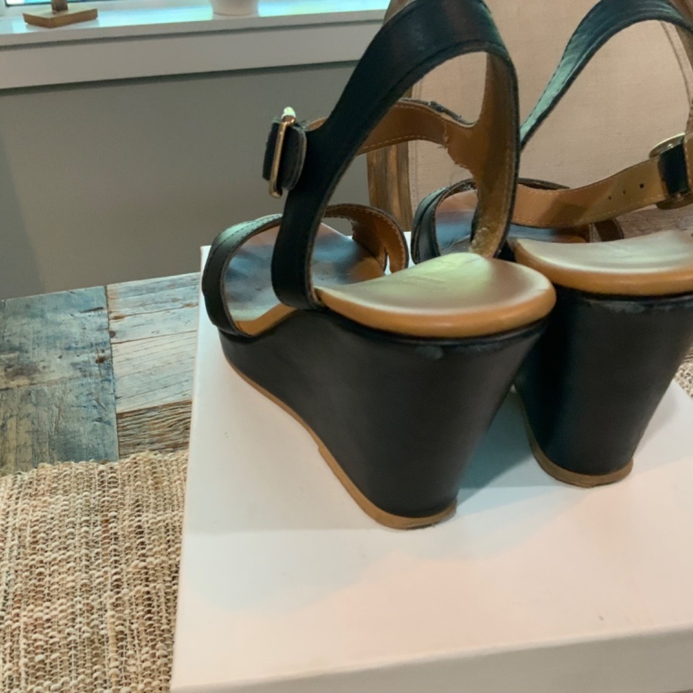 🖤GARNET HILL WEDGE SANDALS - MADE IN ITALY - SIZE 8 🖤